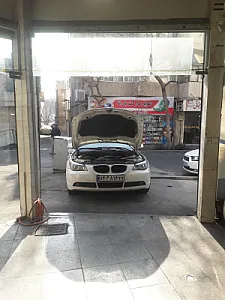 تعمیرگاه تخصصی بنز و بی ام و برادران