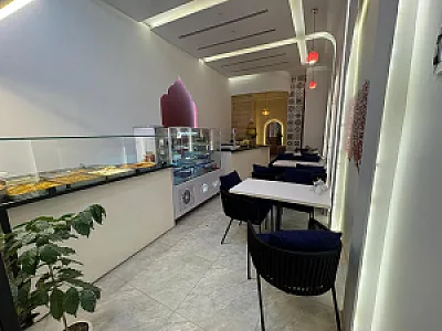 شیرینی فروشی وارش