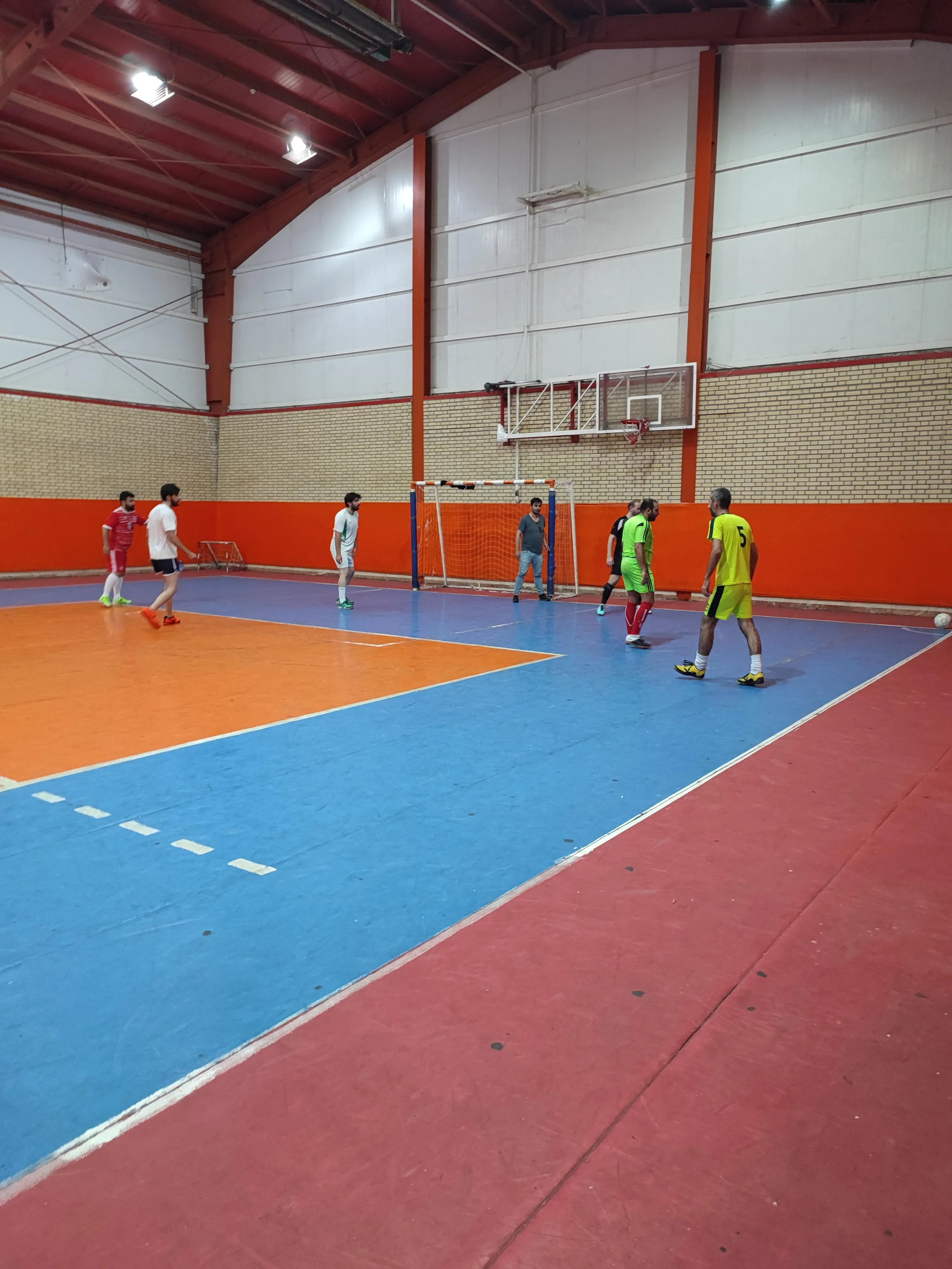 سالن ورزشی علامه طباطبایی ۱