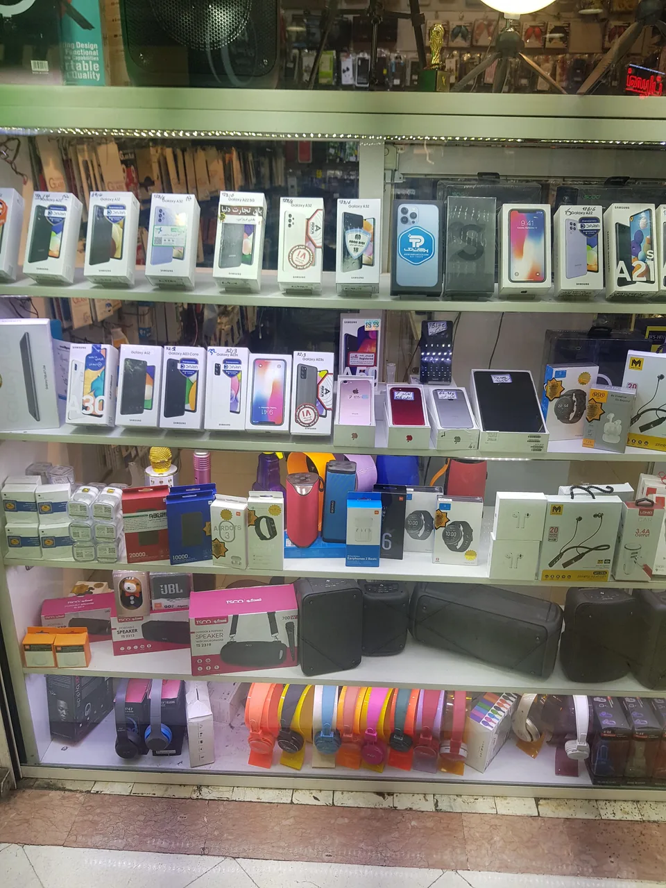 موبایل تیراژه پاساژ گلبرگ - تصویر 2