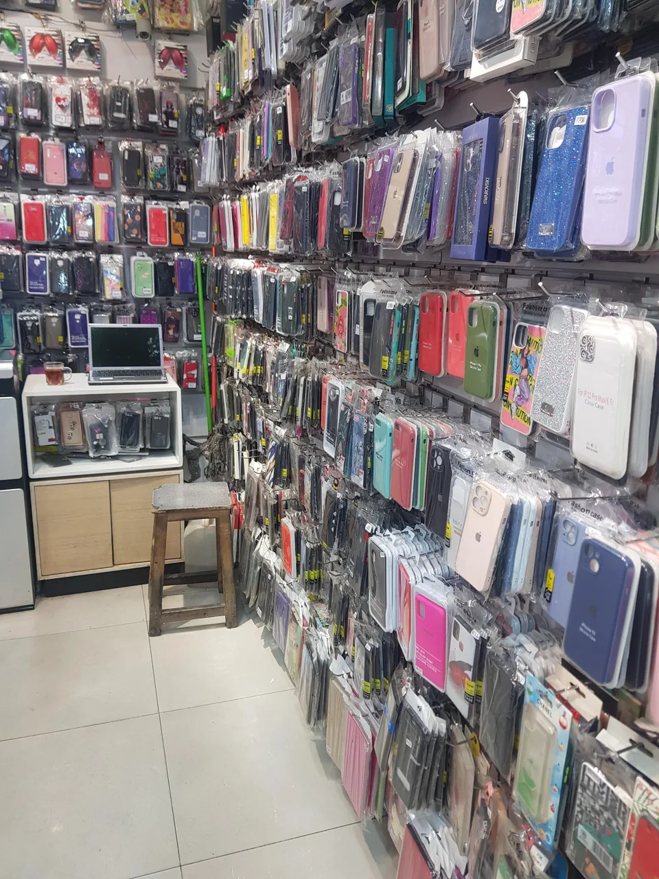 موبایل تیراژه پاساژ گلبرگ - تصویر 3