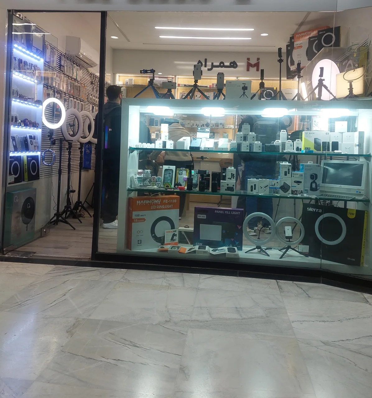 فروشگاه گوشی استور - تصویر 2