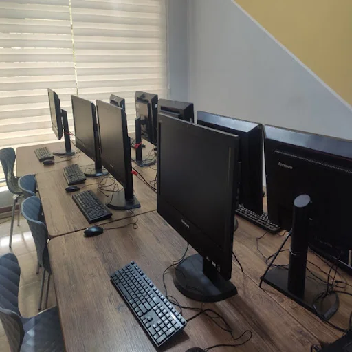 آموزشگاه سپیدار