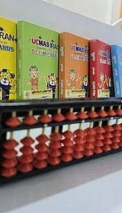آموزشگاه علمی اندیشه خلاق (UCMAS)
