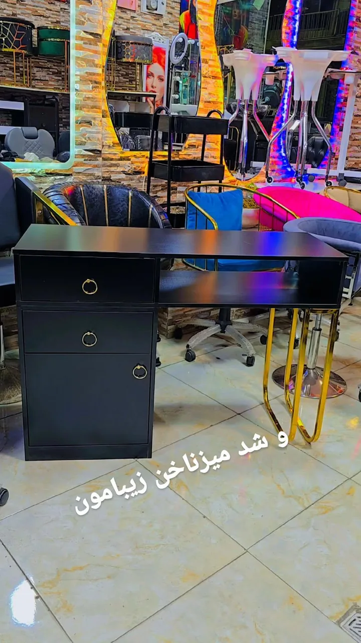 فروشگاه لوازم آرایشگاه - تصویر 4