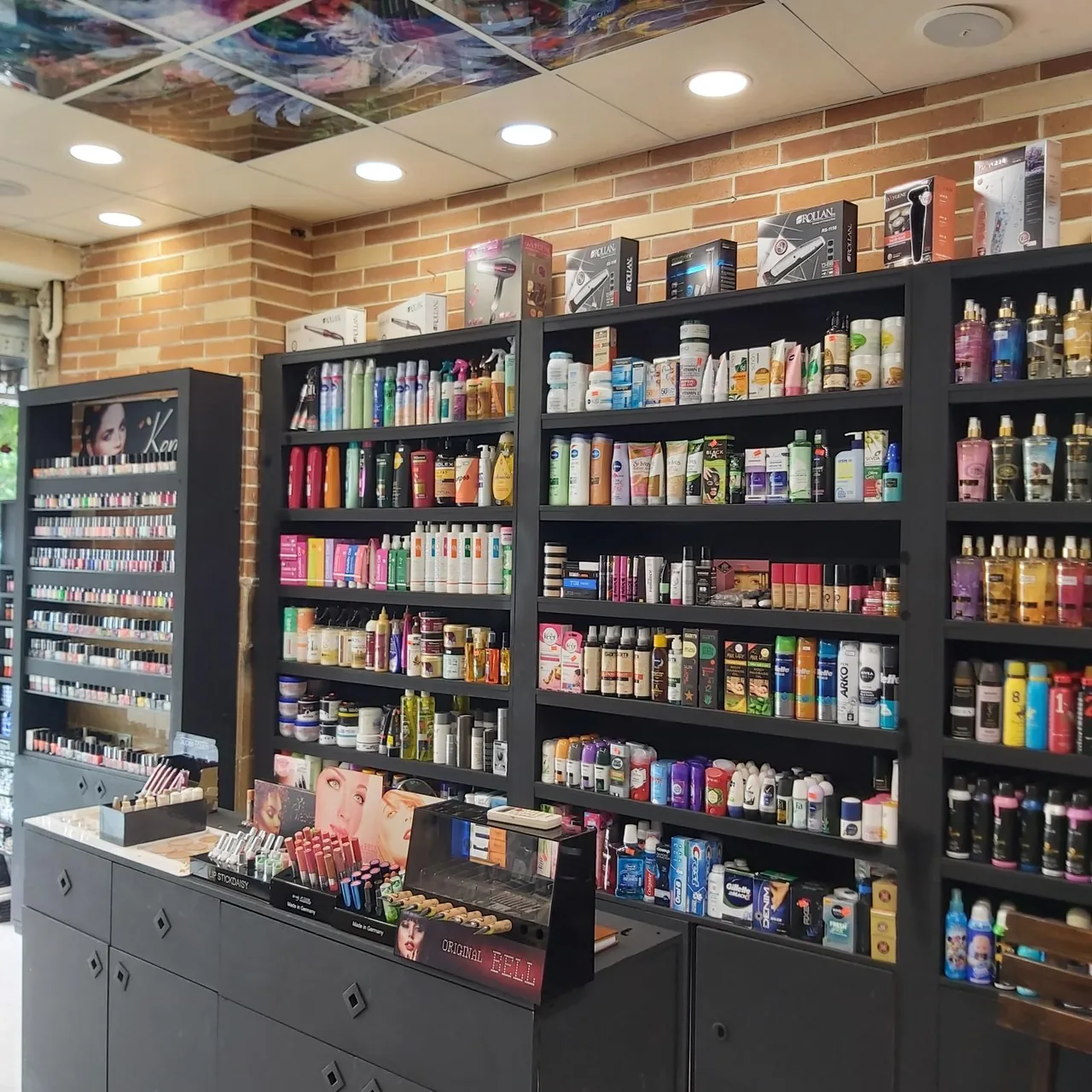 عطر و آرایشی توتیا - تصویر 2