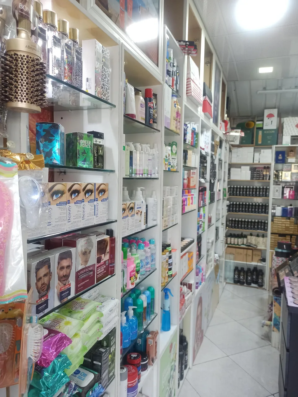 فروشگاه لوازم آرایشی بهداشتی فرا عطر