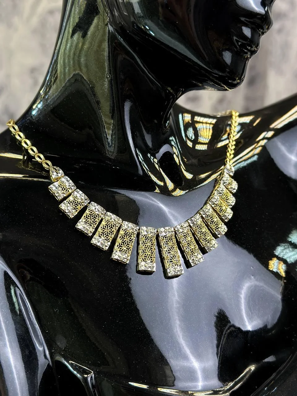 طلا و جواهرات معصومی