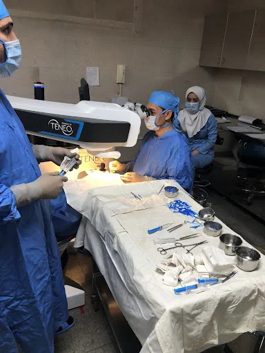 دکتر آراز محمدزاده - کلینیک چشم پزشکی - دکتر چشم پزشک در تبریز