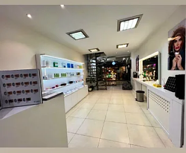 فروشگاه لنز رنگی و طبی