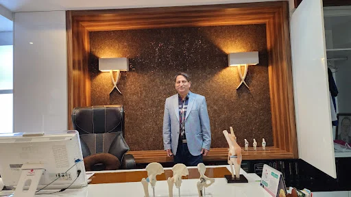 دکتر داریوش عبدالهی فرد