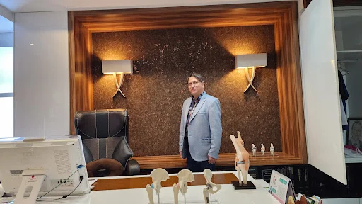 دکتر داریوش عبدالهی فرد