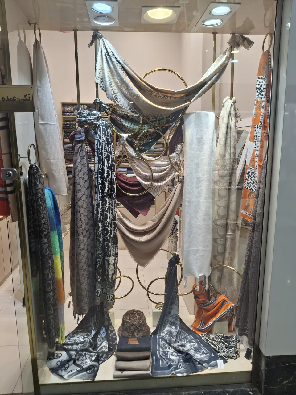 شال و روسری سلیا اسکارف | Celia Scarves - تصویر 2