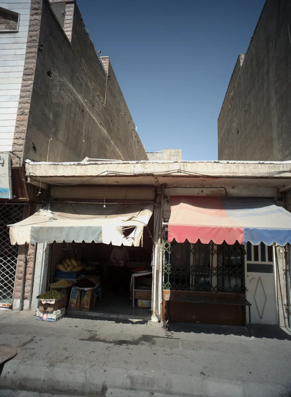 فروشگاه پوشاک