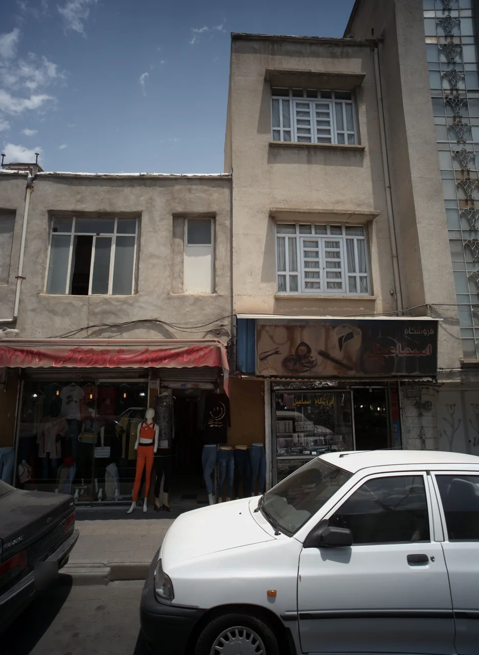 فروشگاه پوشاک