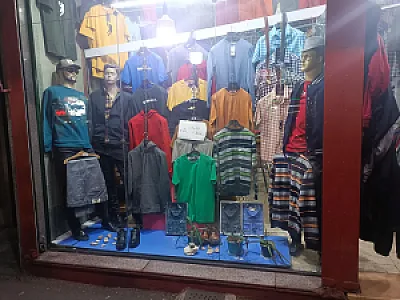 پوشاک دبیرا