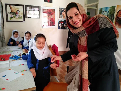 آموزشگاه آزاد هنری آراد