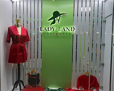 پوشاک لیدی لند