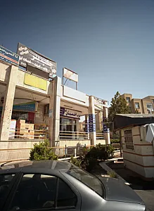 فروشگاه پوشاک زنانه و مانتو سرای محشر