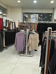 پوشاک مانی