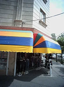 فروشگاه پوشاک
