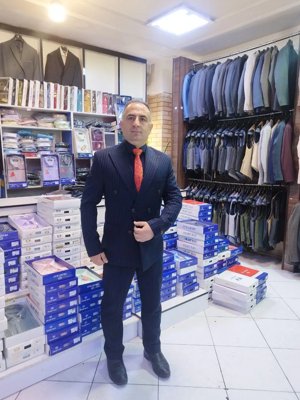 کت وشلوارافراپوش - تصویر 4