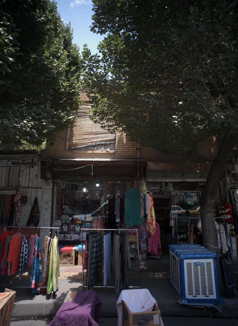 فروشگاه پوشاک