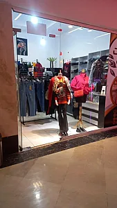 پوشاک زنانه سین اسپرت