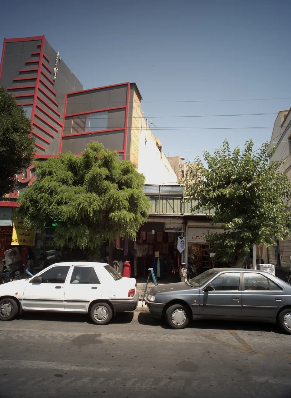 فروشگاه پوشاک