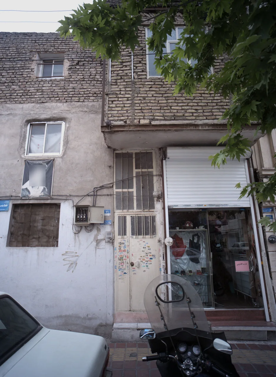 بوتیک لباس و اکسسوری زنانه