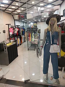 فروشگاه پوشاک ماندی