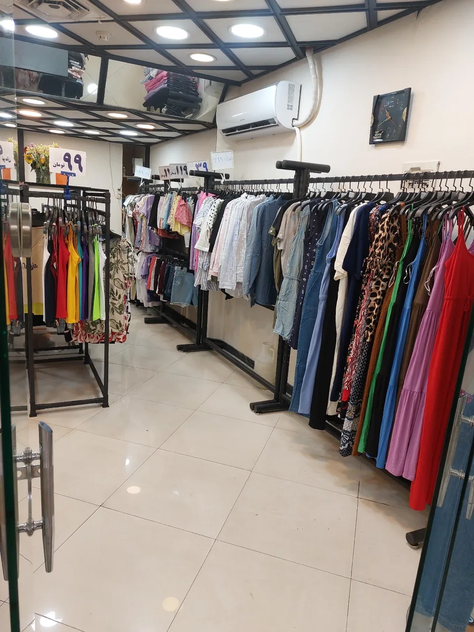 فروشگاه پوشاک ماندی - تصویر 3