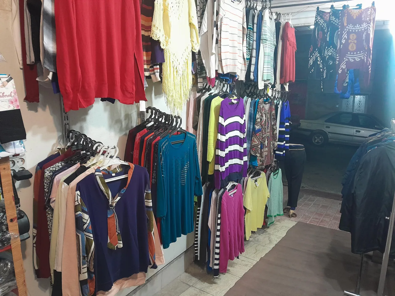 روسری محلی گلونی یادگار اجدادی - تصویر 3