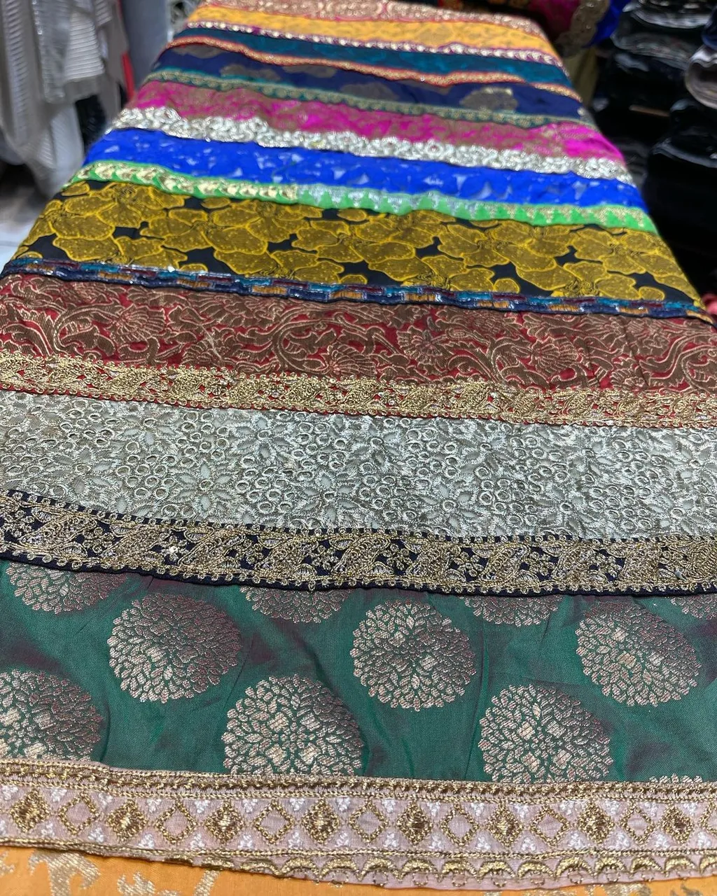 پارچه زرباف - تصویر 3