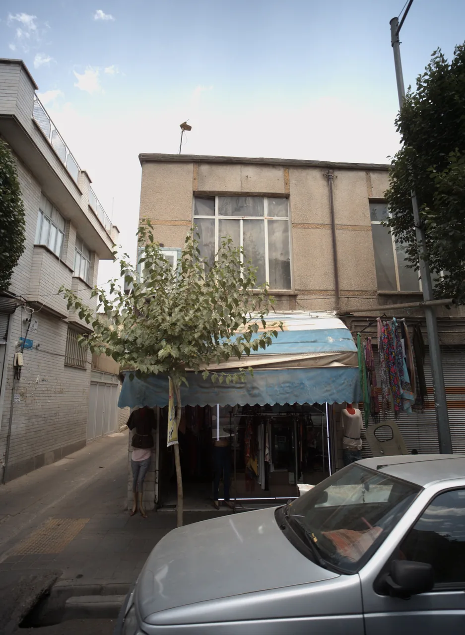 فروشگاه پوشاک