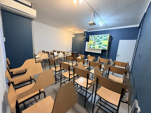 آموزشگاه رانندگی آریا