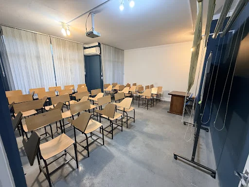 آموزشگاه رانندگی آریا