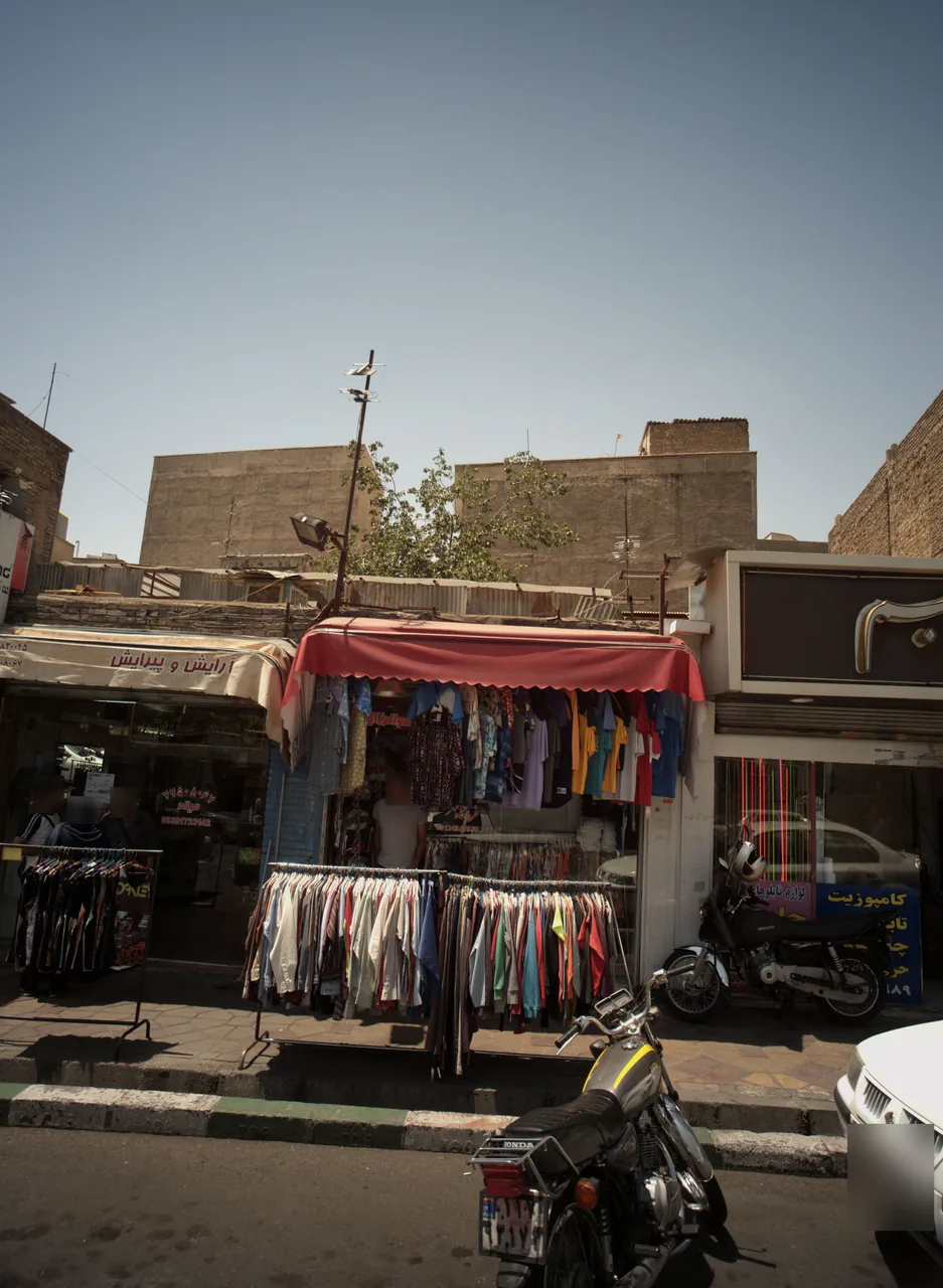 فروشگاه پوشاک