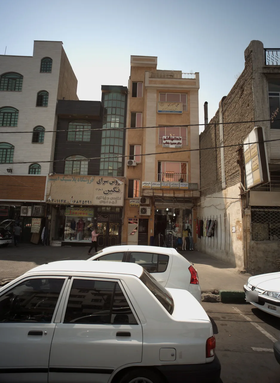 فروشگاه پوشاک