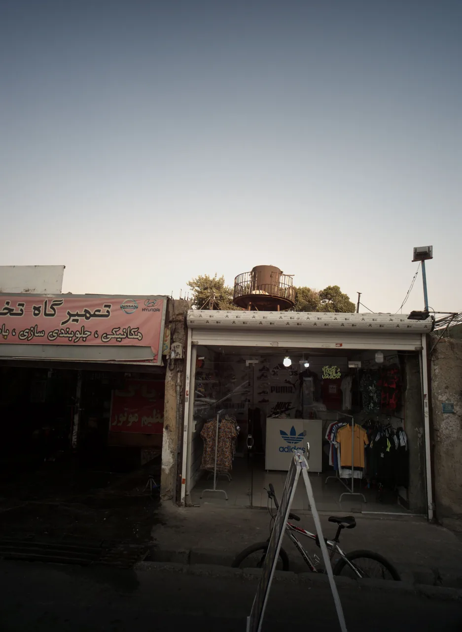 فروشگاه پوشاک