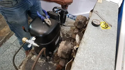 تعمیرگاه یخچال و لباسشویی برف سرویس