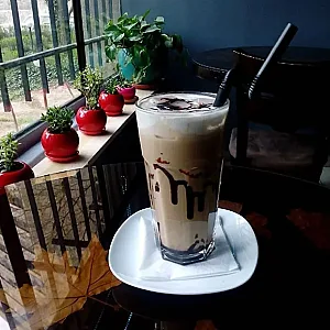 کافه کتاب اکباتان