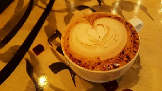 کافه تریا سرو