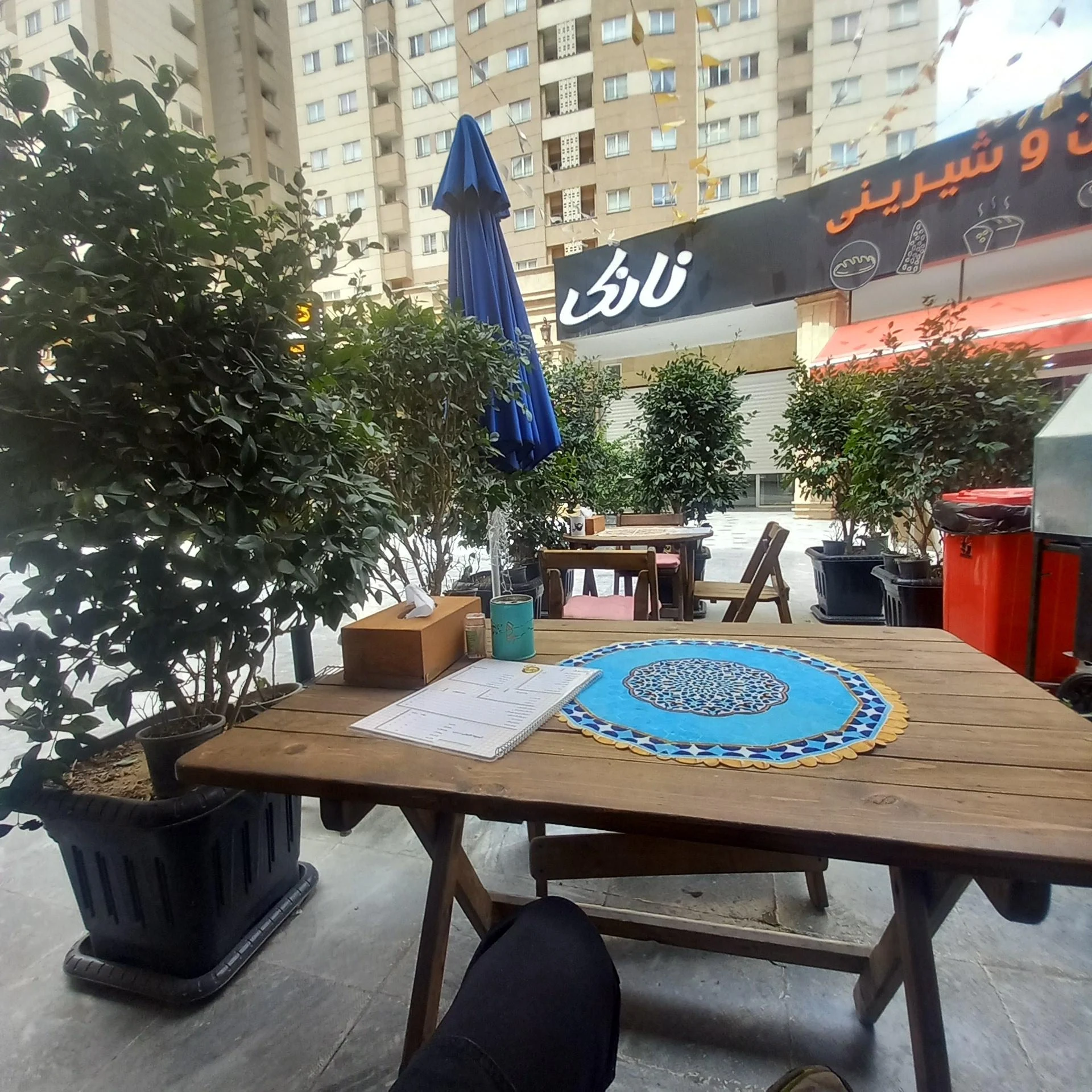 کافه ژنوا - تصویر 2