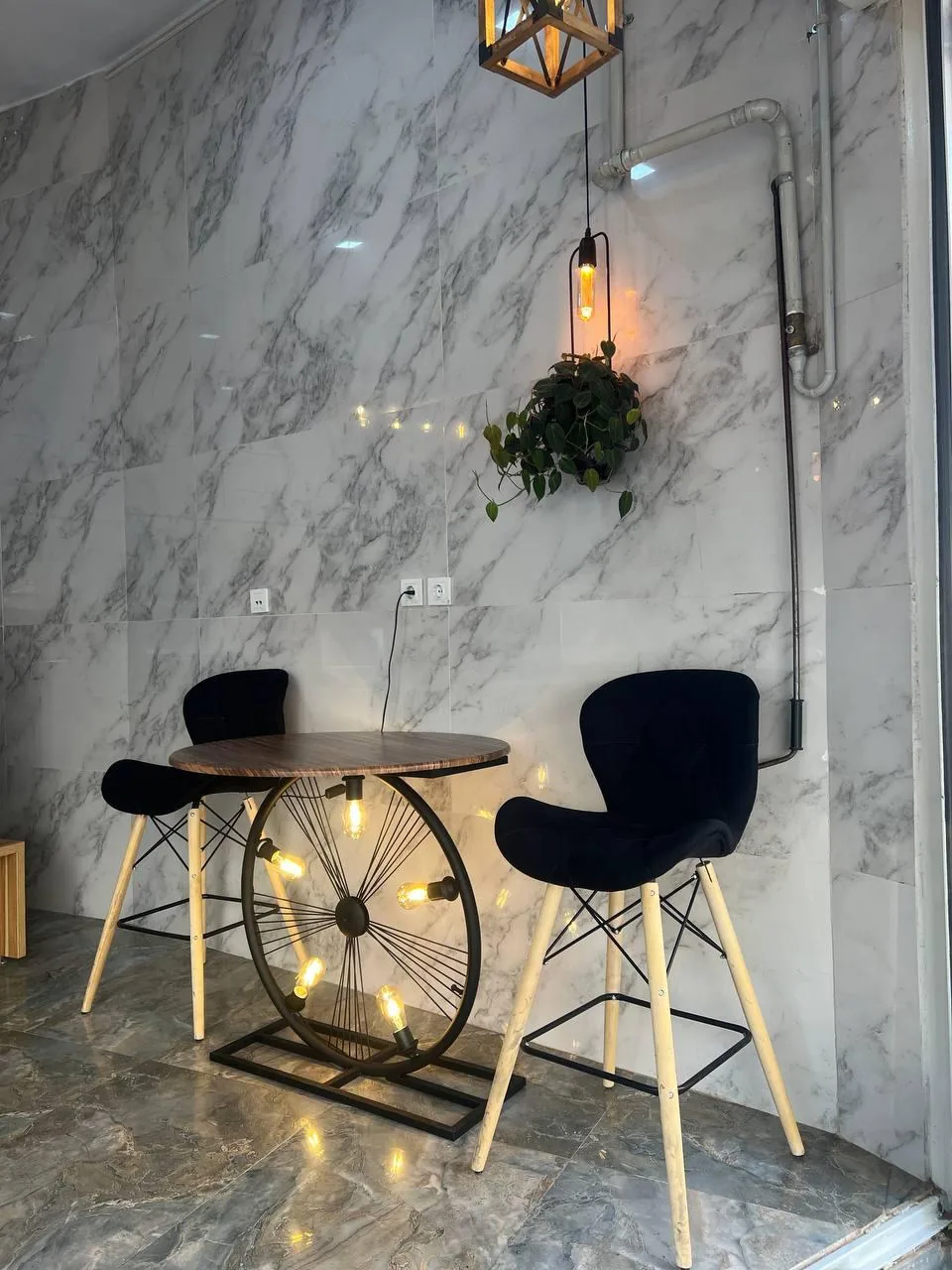 کافه فَر far-cafe - تصویر 2