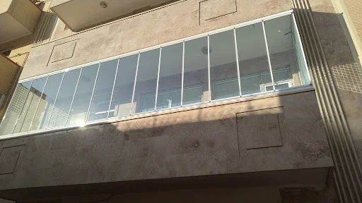 بالکن شیشه ای سهند جام تبریز