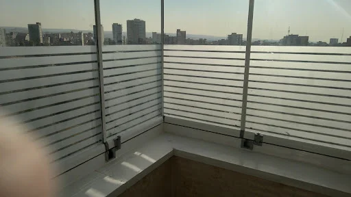 بالکن شیشه ای سهند جام تبریز