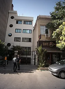 کافه هشت و نیم