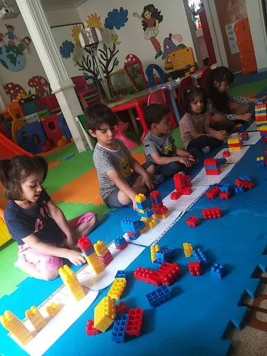 مهدکودک و پیش دبستانی آرازآیناز