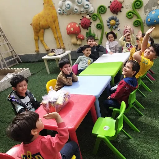 مهدکودک و پیش دبستانی آرازآیناز